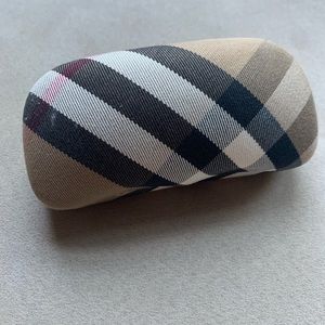 Burberry sunglasses case ONLY